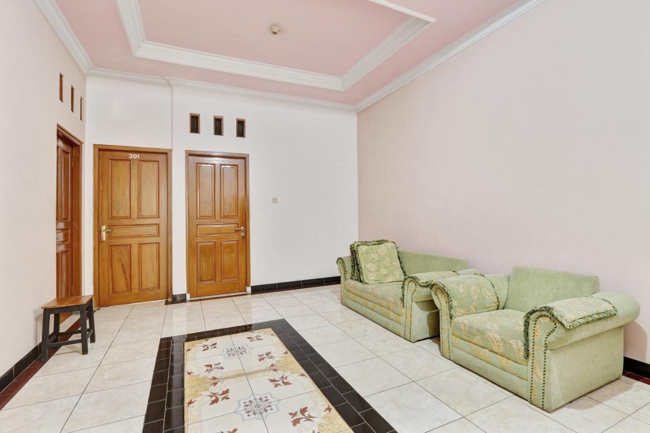 Hotel Wisma Ck Kebumen Luaran gambar